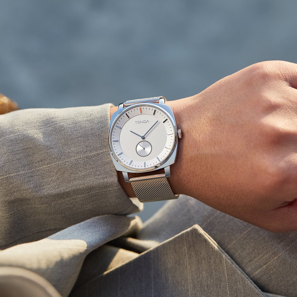 TRNDA SQUARE SILVER STAINLESS STEEL MEN'S WATCH - TIMELESS STYLE & DURABILITY