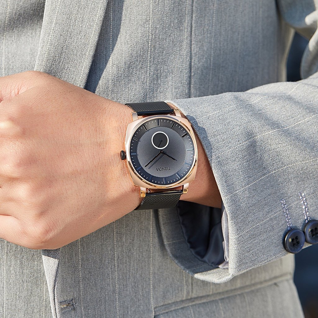 TRNDA SQUARE ROSE GOLD MESH - TRENDY STAINLESS STEEL MEN'S WATCH with Gradient Grey Dial