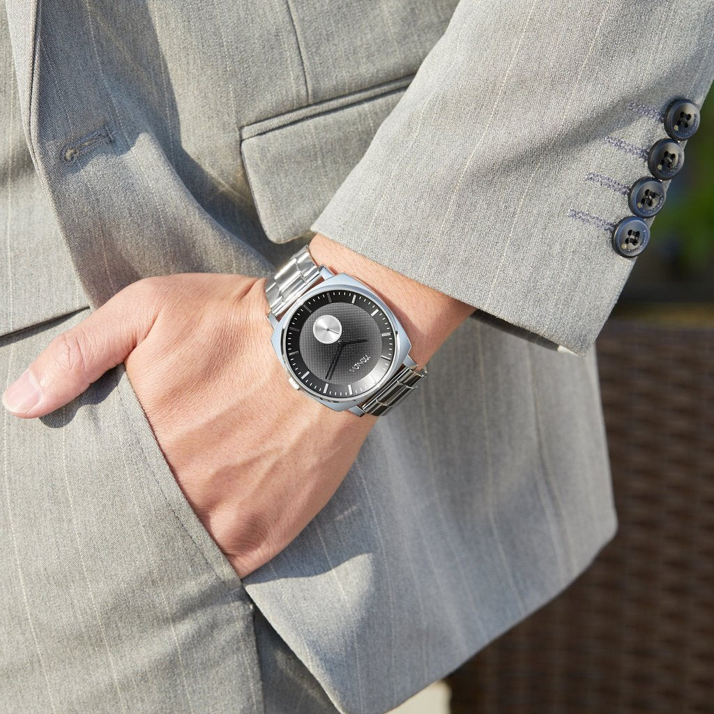 TRNDA MEN'S SQUARE STAINLESS STEEL WATCH - UNIQUE GRADIENT GREY DIAL FASHION STATEMENT