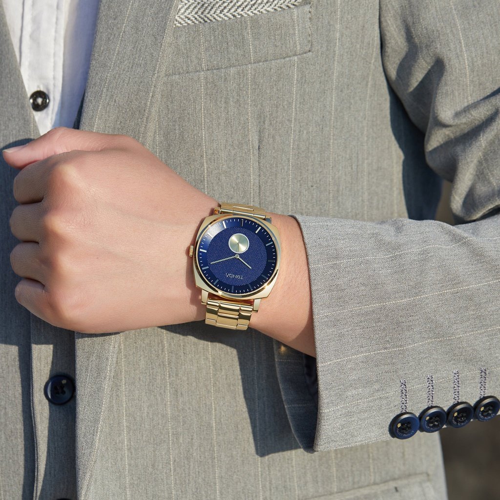 TRNDA SQUARE GOLD STAINLESS STEEL MEN'S WATCH - TIMELESS BLUE DIAL FASHION STATEMENT