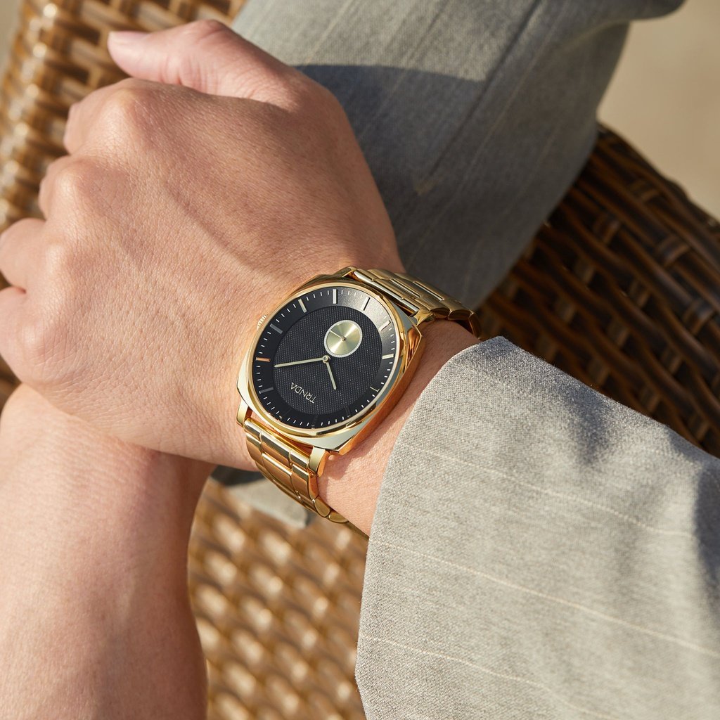 TRNDA STAINLESS STEEL SQUARE GOLD WATCH - TIMELESS BLACK DIAL MEN'S FASHION STATEMENT