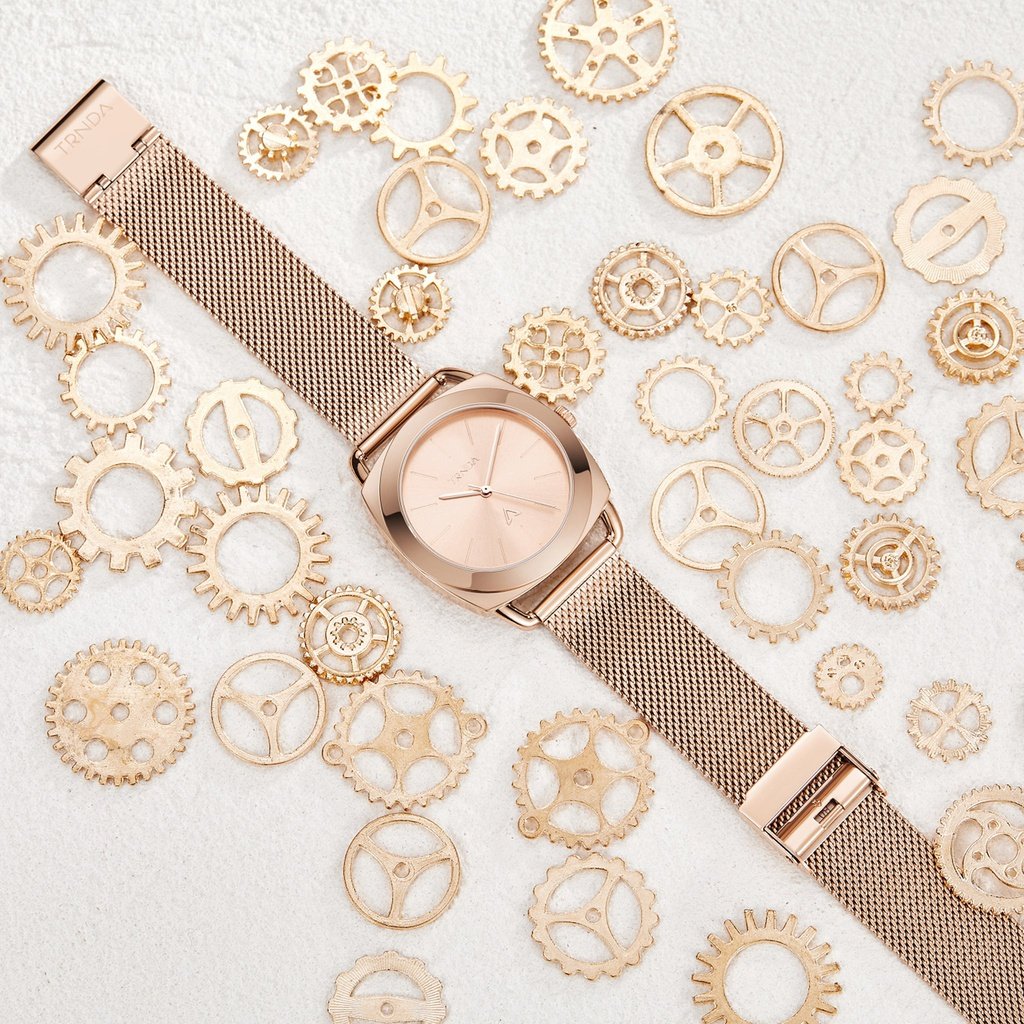 TRNDA Women's Watch with Rose Gold Stainless Steel Case and Rose Gold Stainless Steel Band