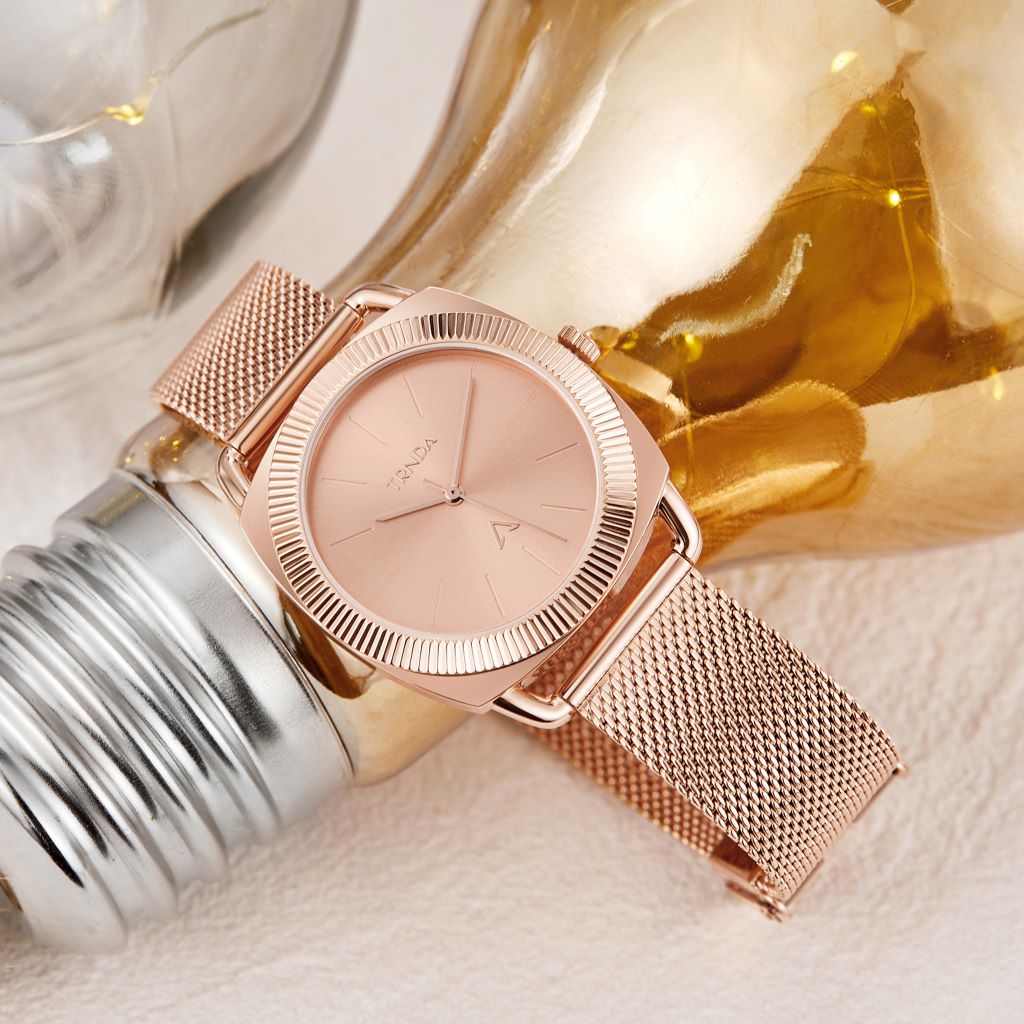 TRNDA Women's Watch with Rose Gold Stainless Steel Case and Rose Gold Stainless Steel Band