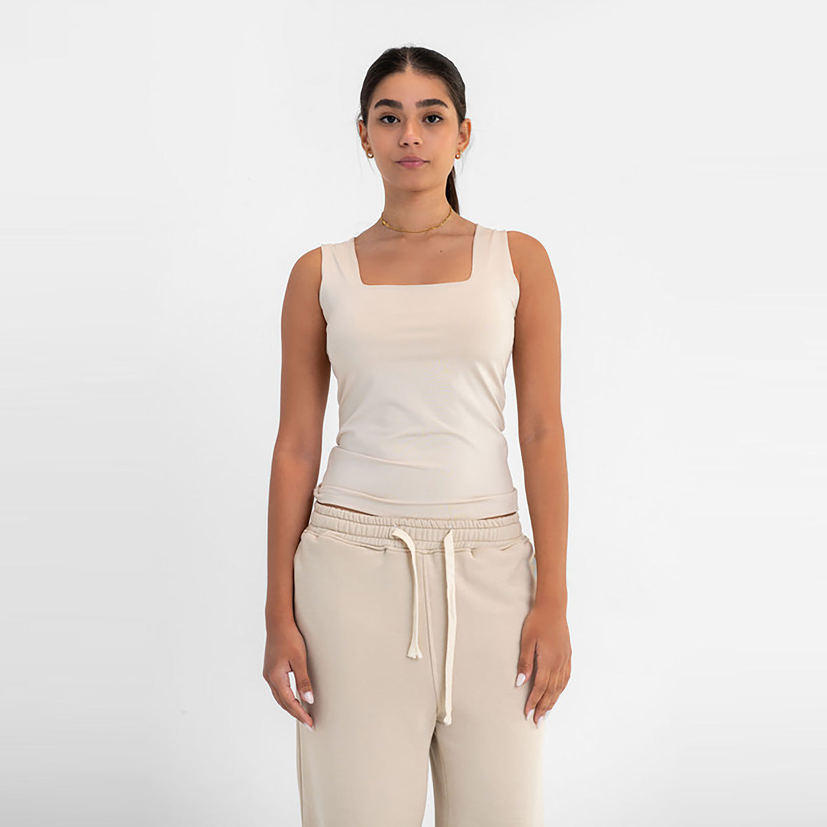 فيرمو - بلوزة بدون أكمام بطبقتين وياقة مربعة للنساء