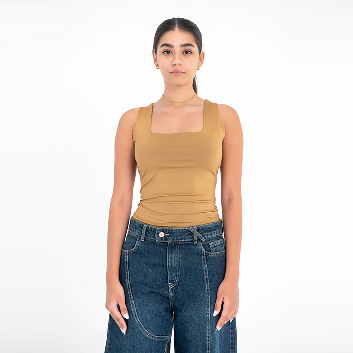 فيرمو - بلوزة بدون أكمام بطبقتين وياقة مربعة للنساء