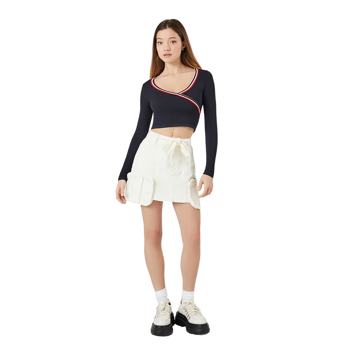 فوريفر 21 - بلوزة قصيرة مخططة بدون خياطة - بيعت من قبل اف اي جي