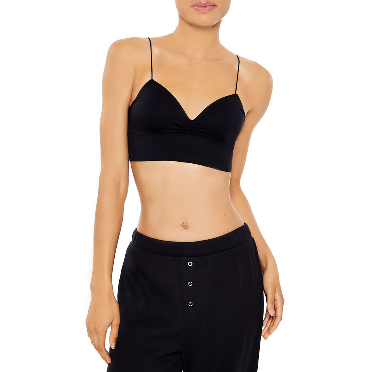 فور ايفر 21 - حمالة صدر على شكل قلب بدون خياطة للنساء - بيعت من قبل اف اي جي