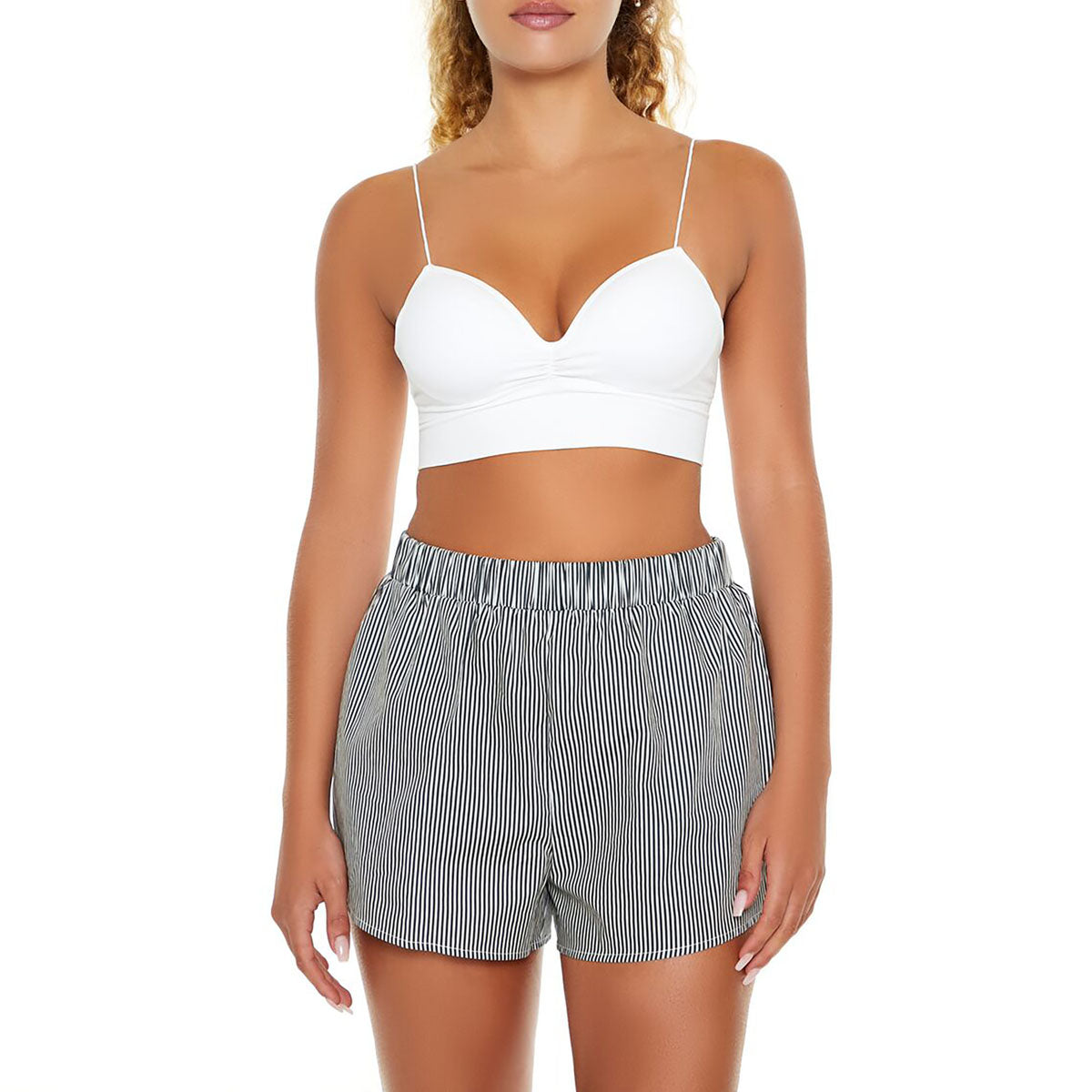 فور ايفر 21 - حمالة صدر على شكل قلب بدون خياطة للنساء - بيعت من قبل اف اي جي