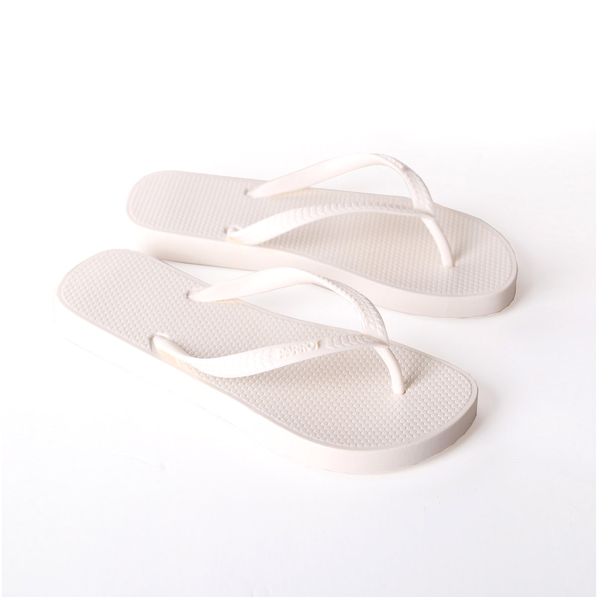 إتمني - شبشب سهل الارتداء للنساء