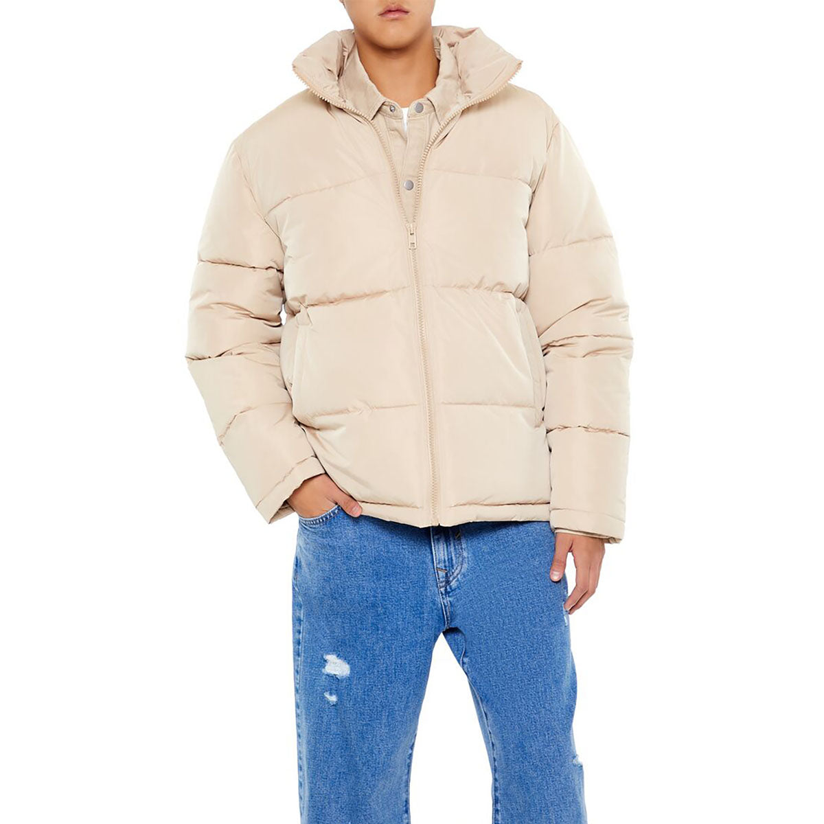 فور ايفر 21 - سترة منتفخة مبطنة برقبة للرجال - بيعت من قبل اف اي جي