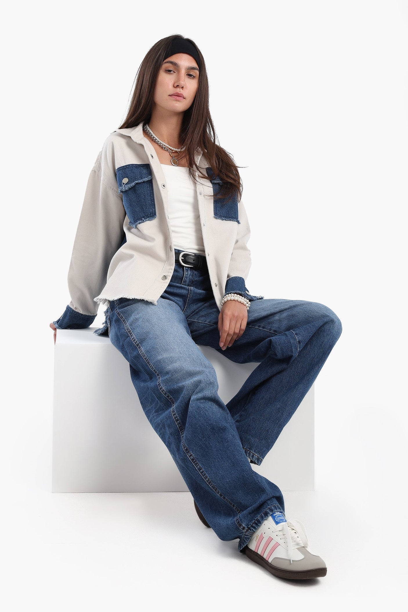 كارينا - بنطلون جينز مغسول بخصر مرتفع