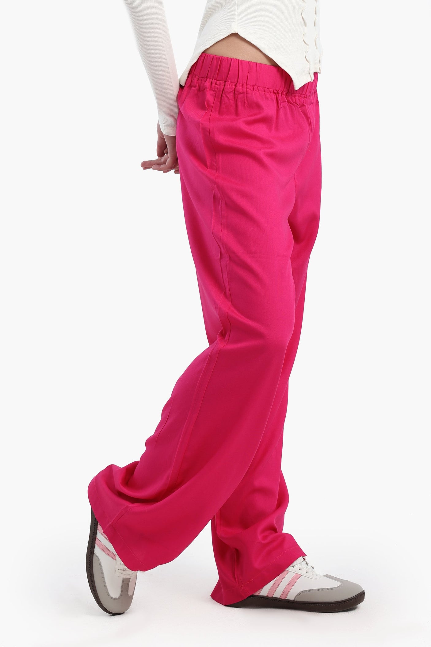 كارينا - بنطال مريح بقصّة مستقيمة