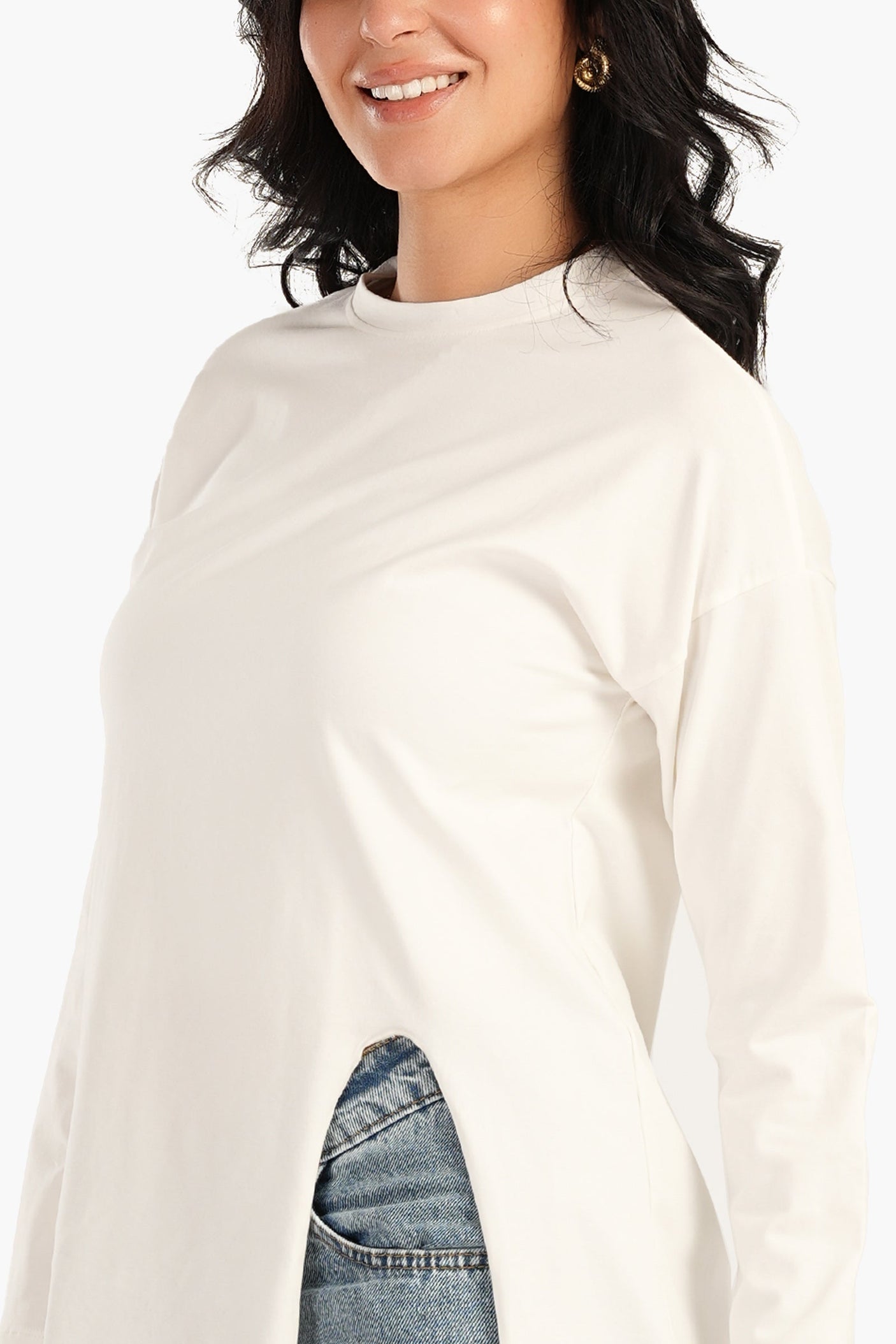 كارينا - تي شيرت أساسي فضفاض بفتحة للنساء