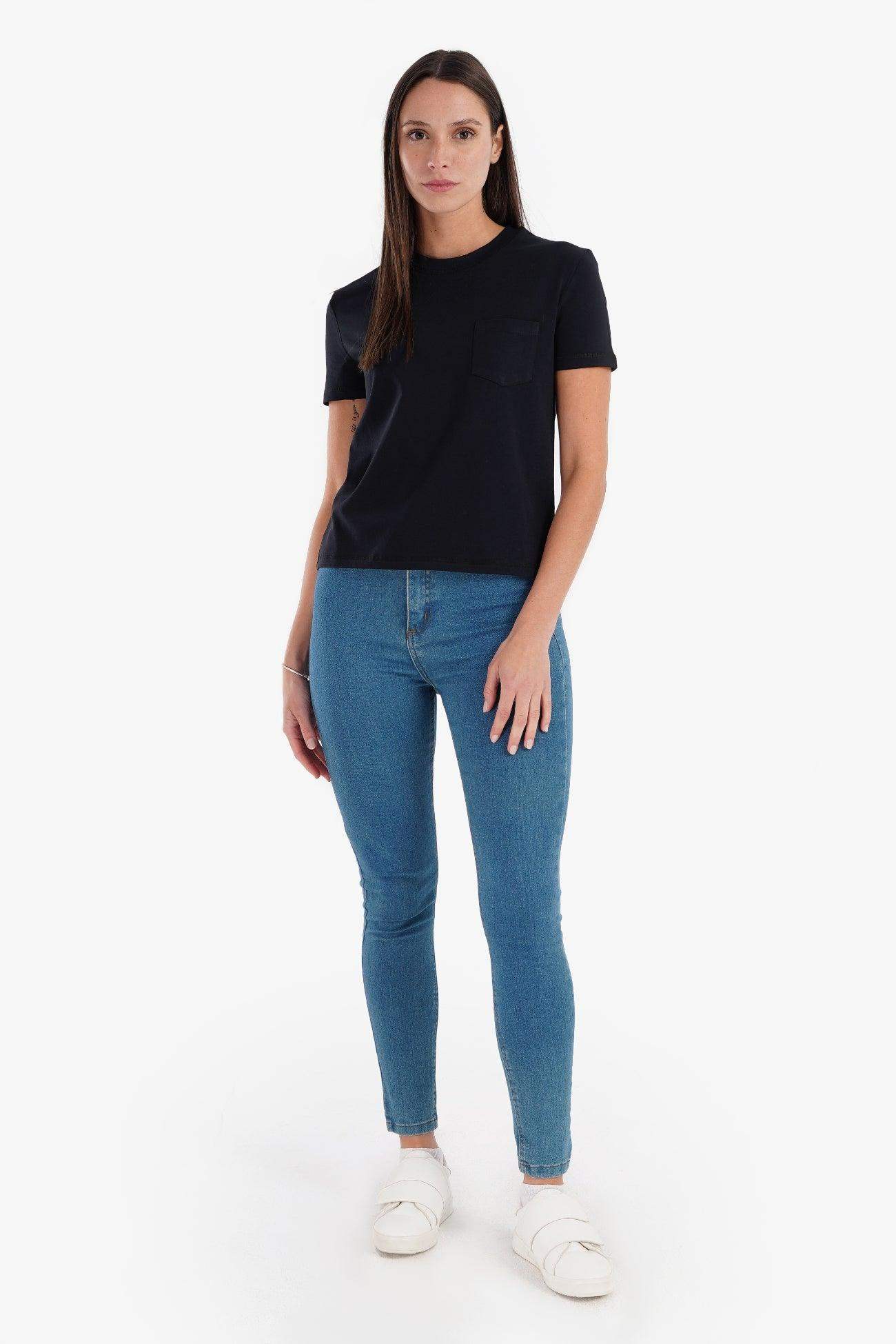 كارينا - تي شيرت قطن بجيب على الصدر للنساء