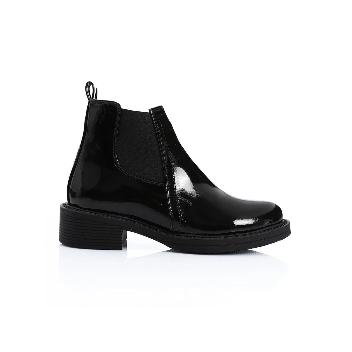 XO - حذاء كاحل جلدي أسود