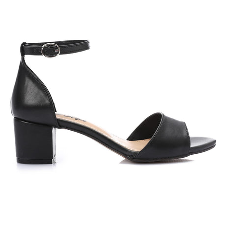 XO - Comfortable women's sandal with a wide heel - High Quality Materials