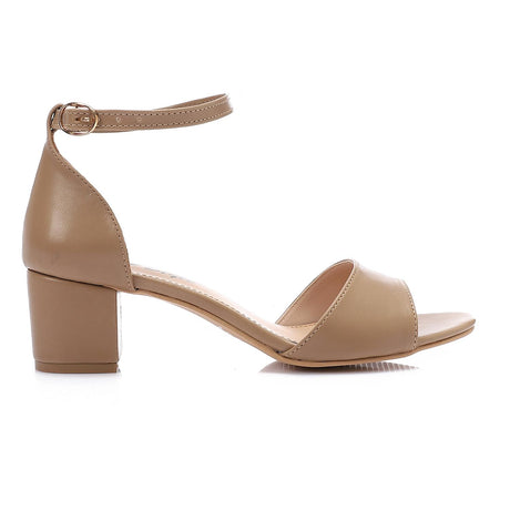 XO - Comfortable women's sandal with a wide heel - High Quality Materials-