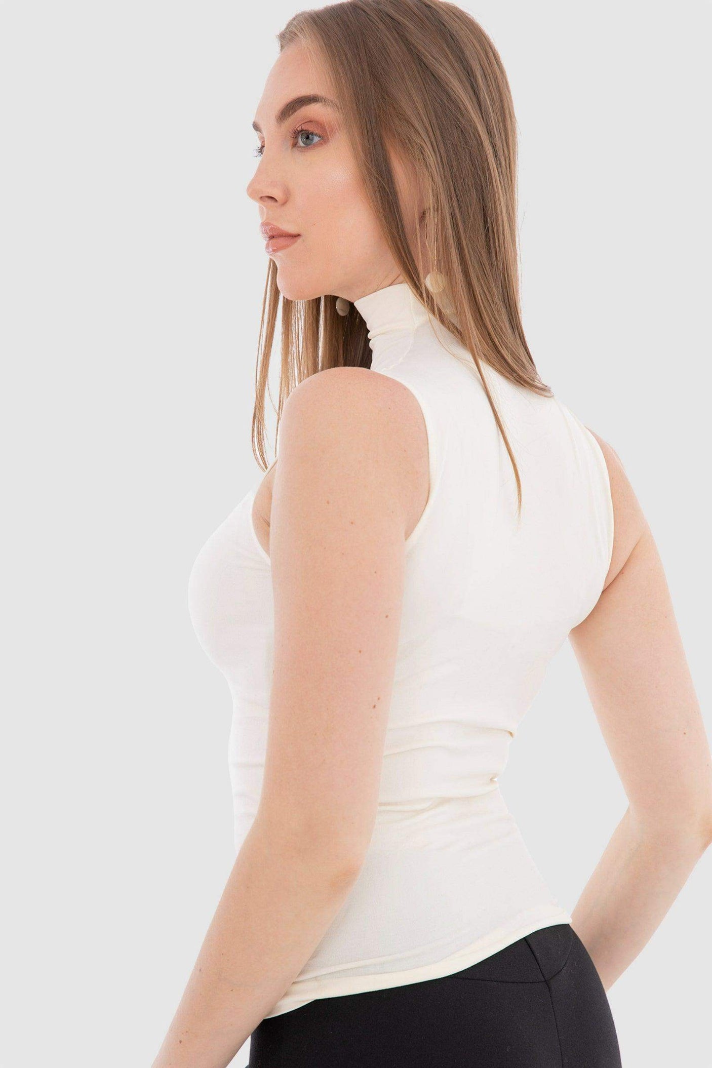 كارينا - بلوزة بدون أكمام بياقة عالية للنساء
