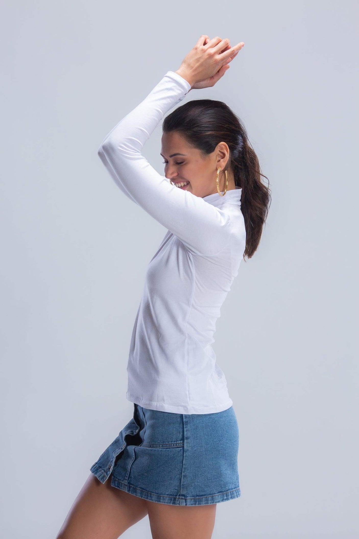 كارينا - توب برقبه عاليه للنساء