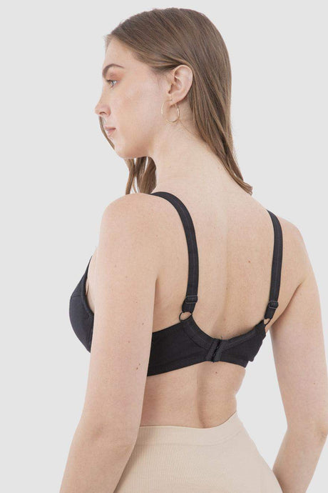 كارينا - برا غير مبطن