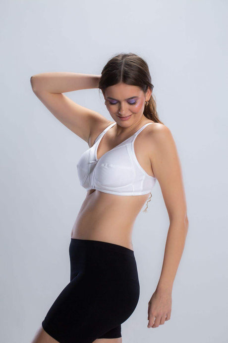 كارينا - برا غير مبطن