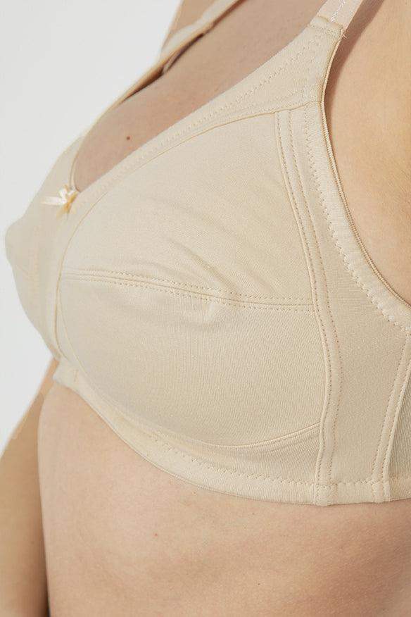 كارينا - برا غير مبطن