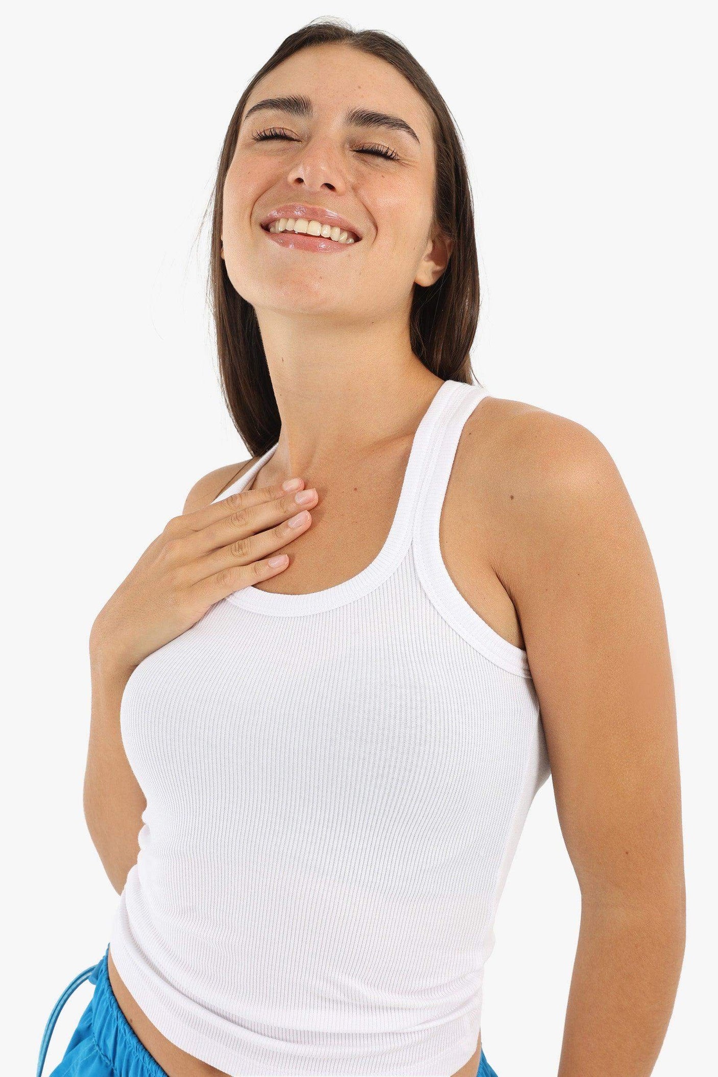 كارينا - توب حمّالات برقبة دائرية واسعة