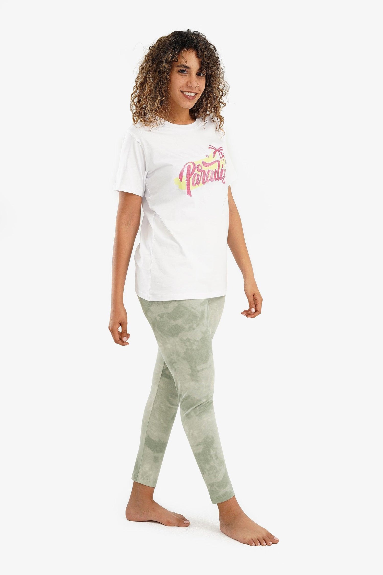 كارينا - طقم بيجامة  مع بنطال  للنساء