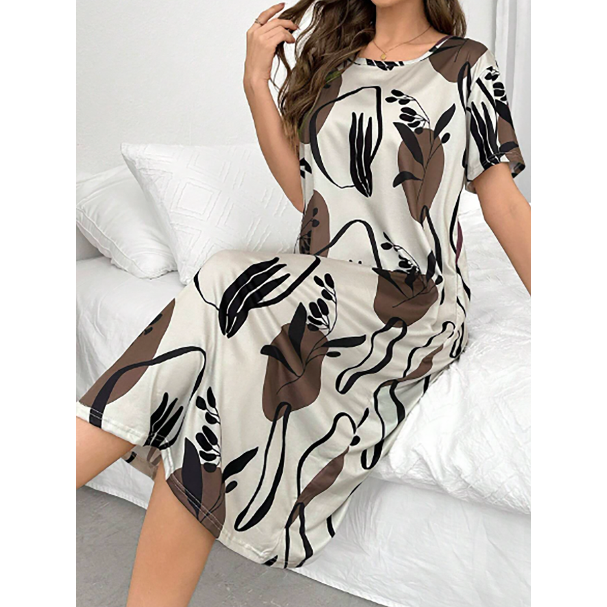 شي أن - قميص نوم كاجوال مطبوع بنقشة زهور بأكمام قصيرة