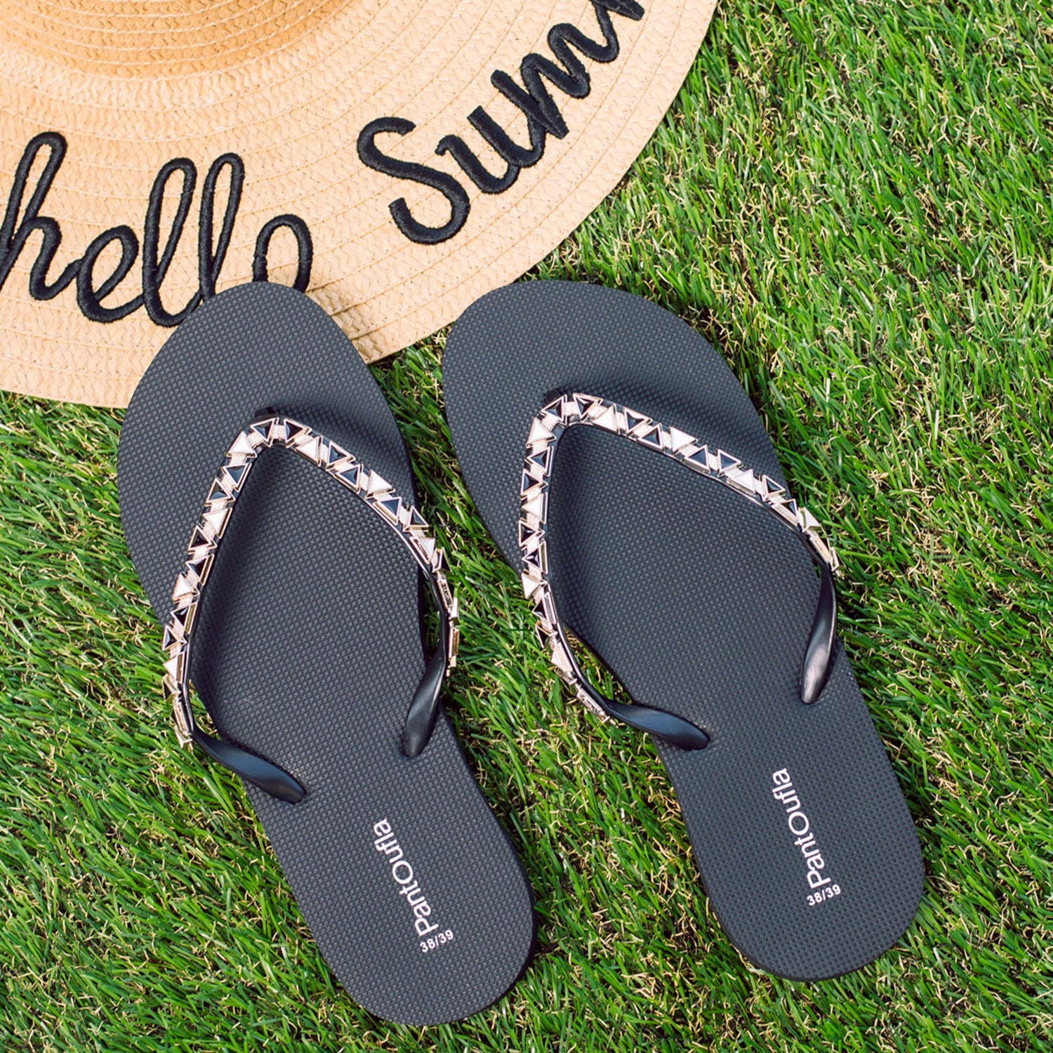 شبشب مطاطي مفتوح للنساء