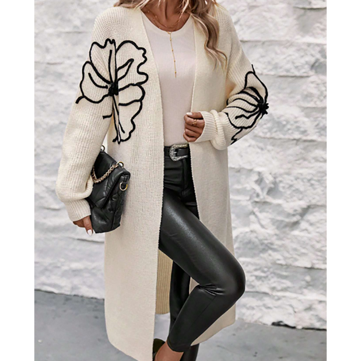 شي أن - SHEIN Essnce كارديجان أنثوي سترة طويلة بنمط زهور مع أكتاف متدلية، سترات نسائية كاجوال فضفاضة متعددة الألوان بنمط زهور للخريف المتأخر، ملابس يومية كاجوال، ملابس علوية بأكمام طويلة