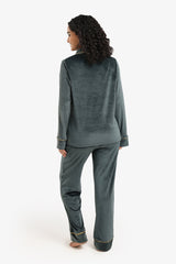 Carina - Double-Breasted Velvet Pyjama Set