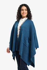 Carina - Cozy Knitted Poncho with Pockets