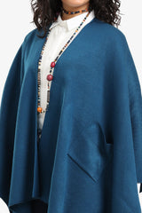 Carina - Cozy Knitted Poncho with Pockets