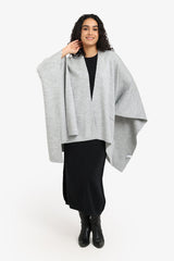 Carina - Cozy Knitted Poncho with Pockets