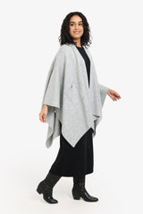 Carina - Cozy Knitted Poncho with Pockets