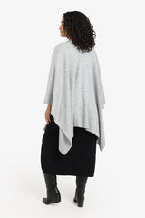 Carina - Cozy Knitted Poncho with Pockets