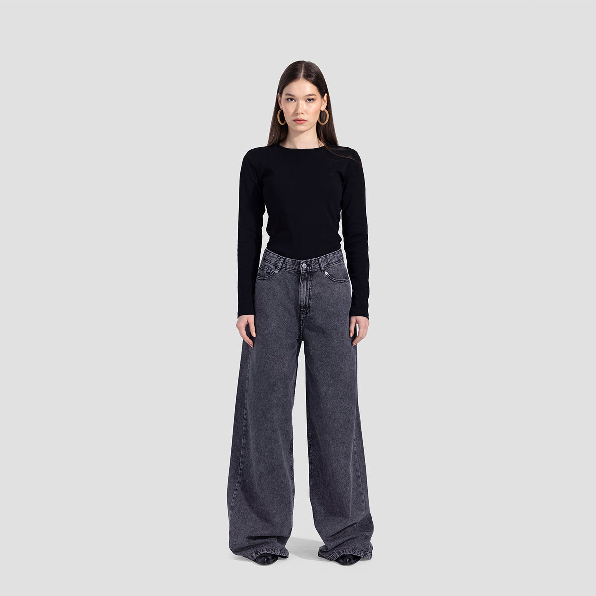 Basic wide-leg pants in washed grey