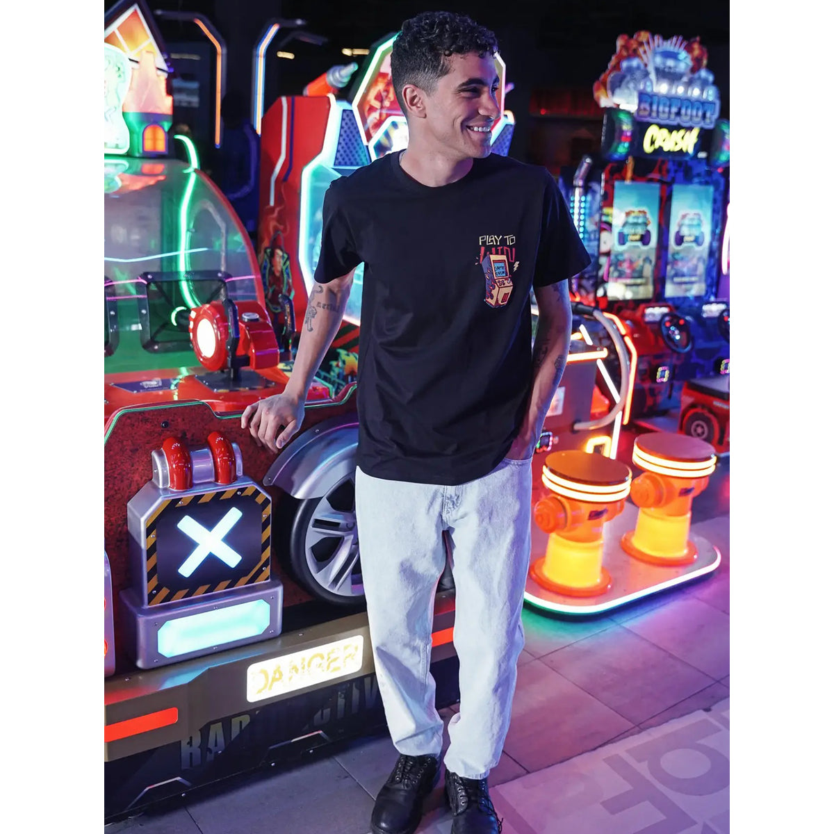Coup – Graphic Printed T-Shirt