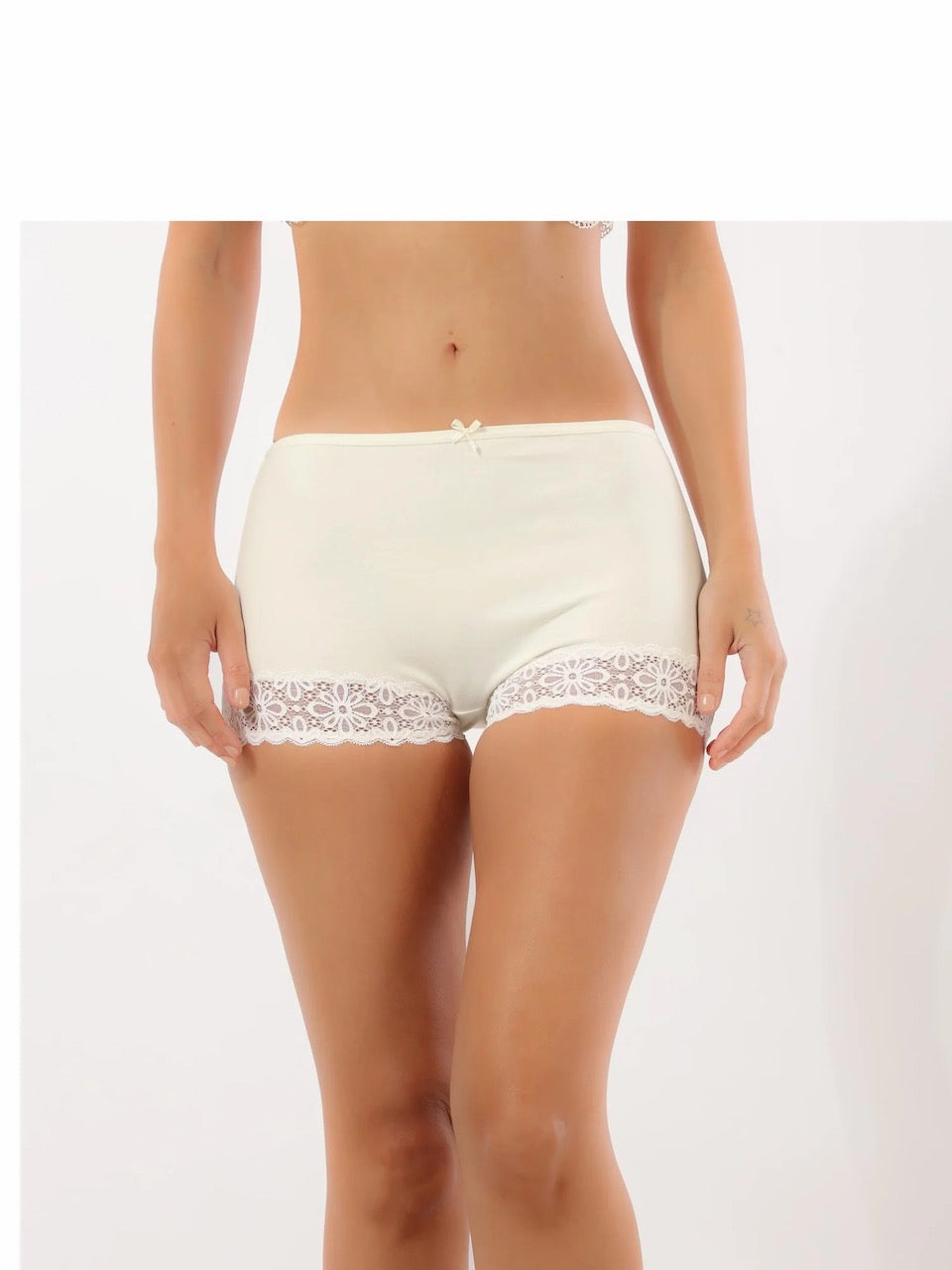 Eve Chantelle Lacy Boy Shorts