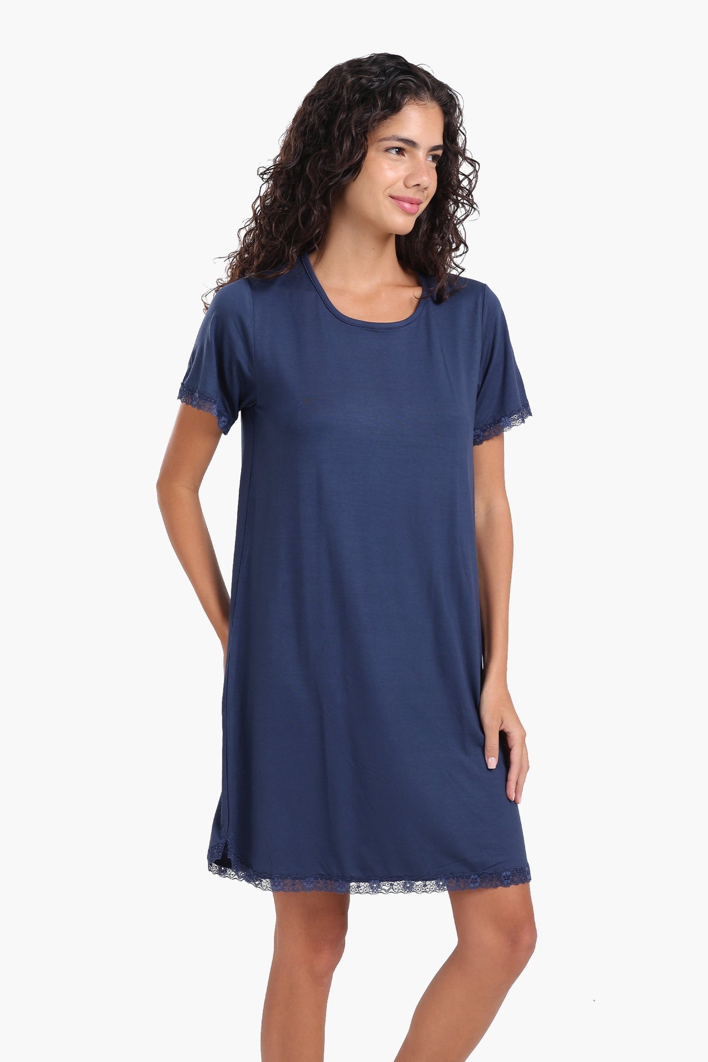 Carina - Lightweight Nightgown with Lace