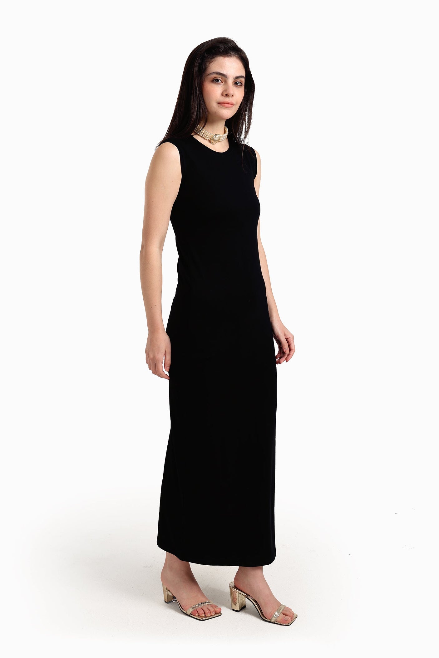 Carina - Sleeveless Dress with Back Slit