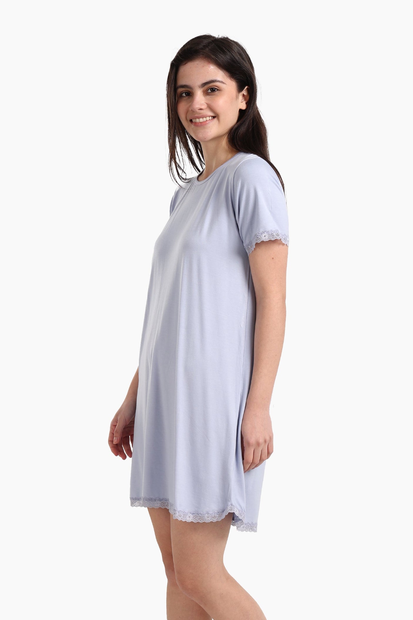 Carina - Lightweight Nightgown with Lace