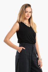 Carina - Sleeveless V-Neck Blouse