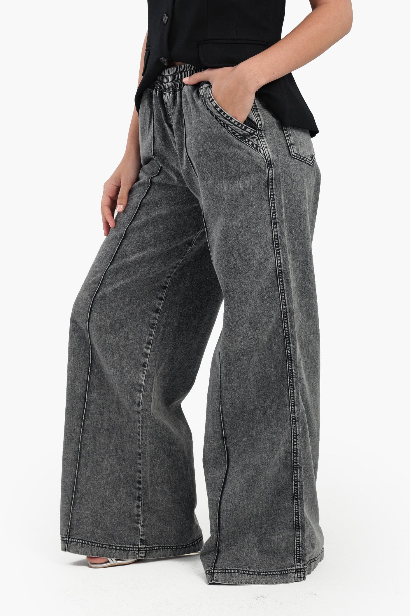 Carina - Relaxed-Fit Denim Pants