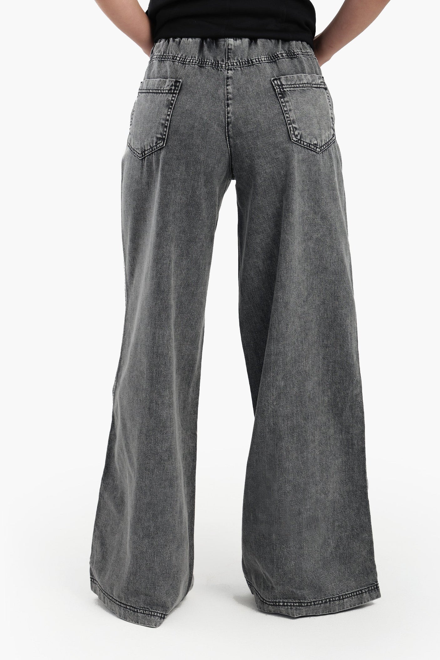 Carina - Relaxed-Fit Denim Pants