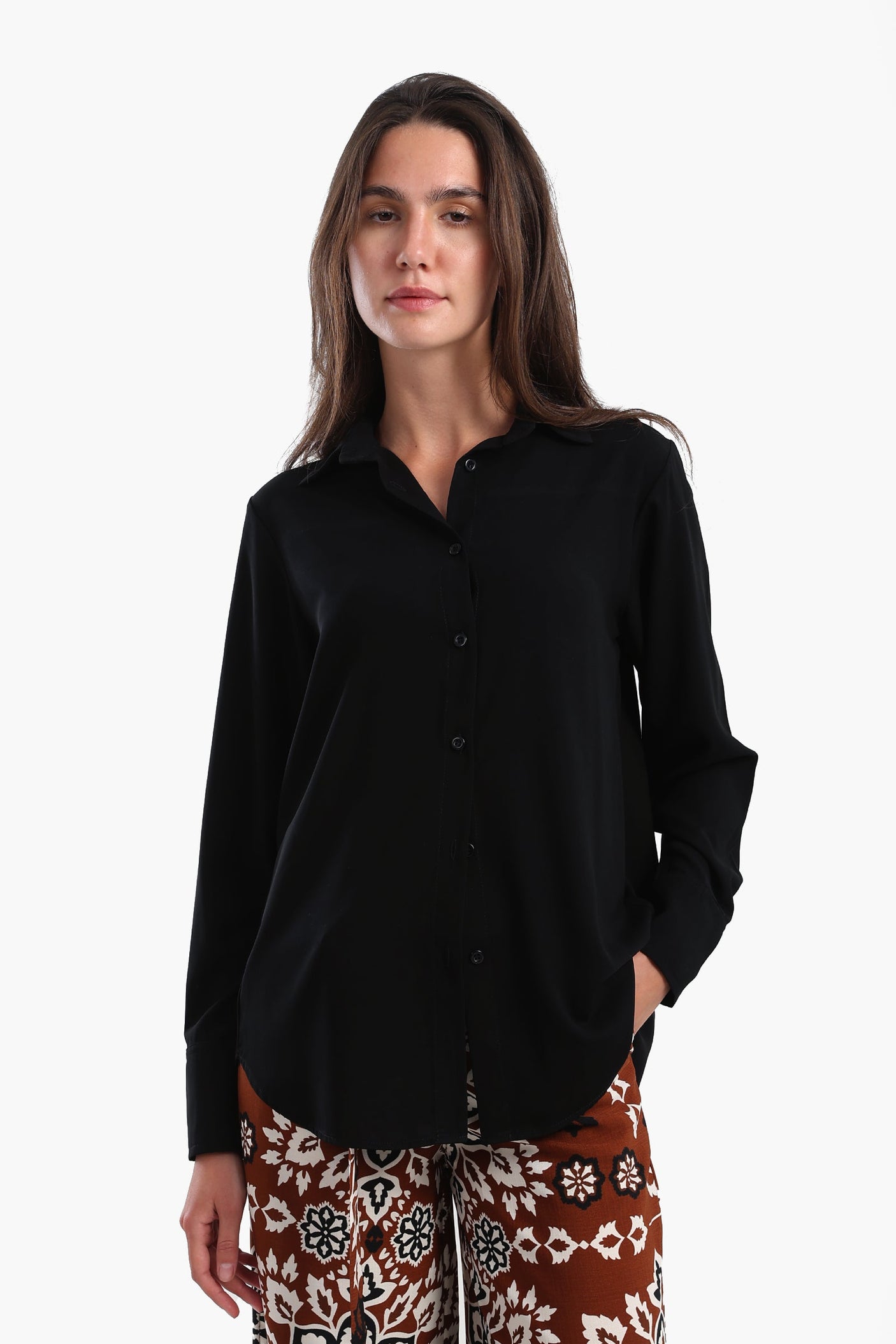 Carina - Basic Black Shirt