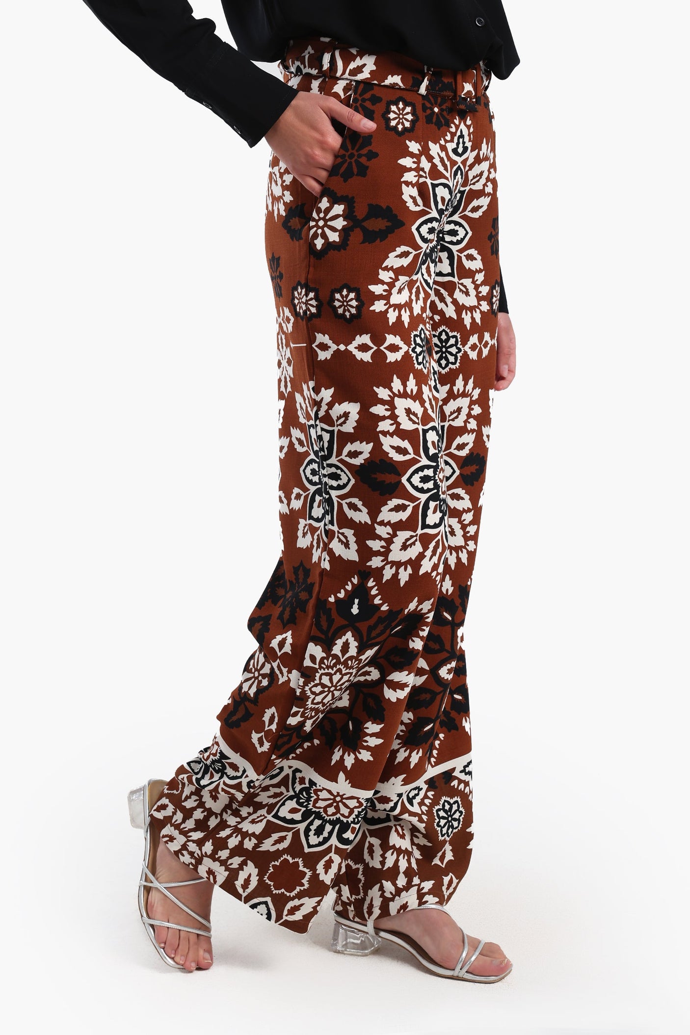 Carina - All Over Printed Pants with Belt