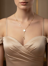 Women’s Necklace Shell Pendant Clover Detail Elegant