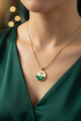 Women’s Necklace Circular Pendant Rose Enamel Touch